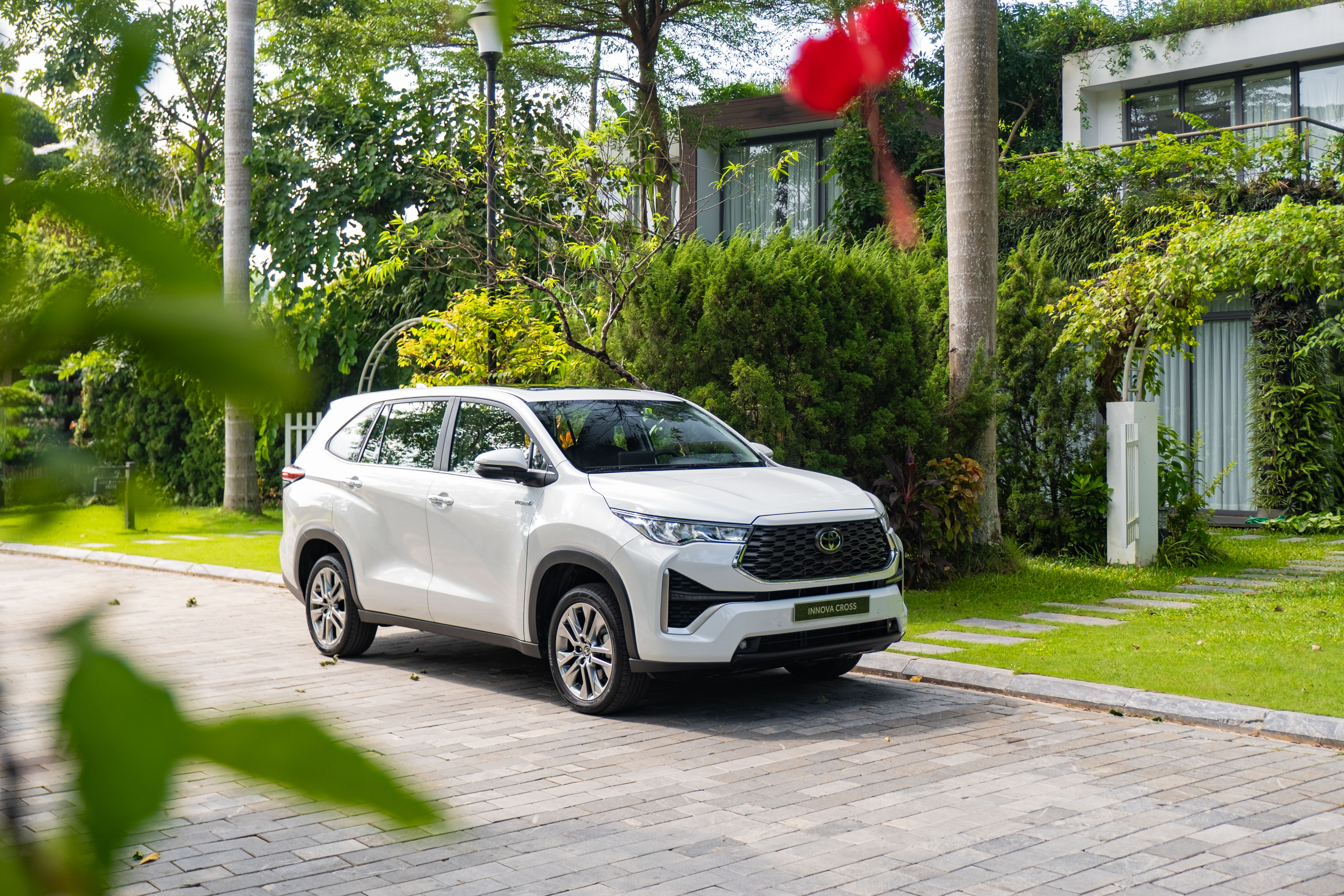 Toyota Việt Nam giới thiệu Fortuner phiên bản nâng cấp 2024 và mức giá mới cho một số mẫu xe