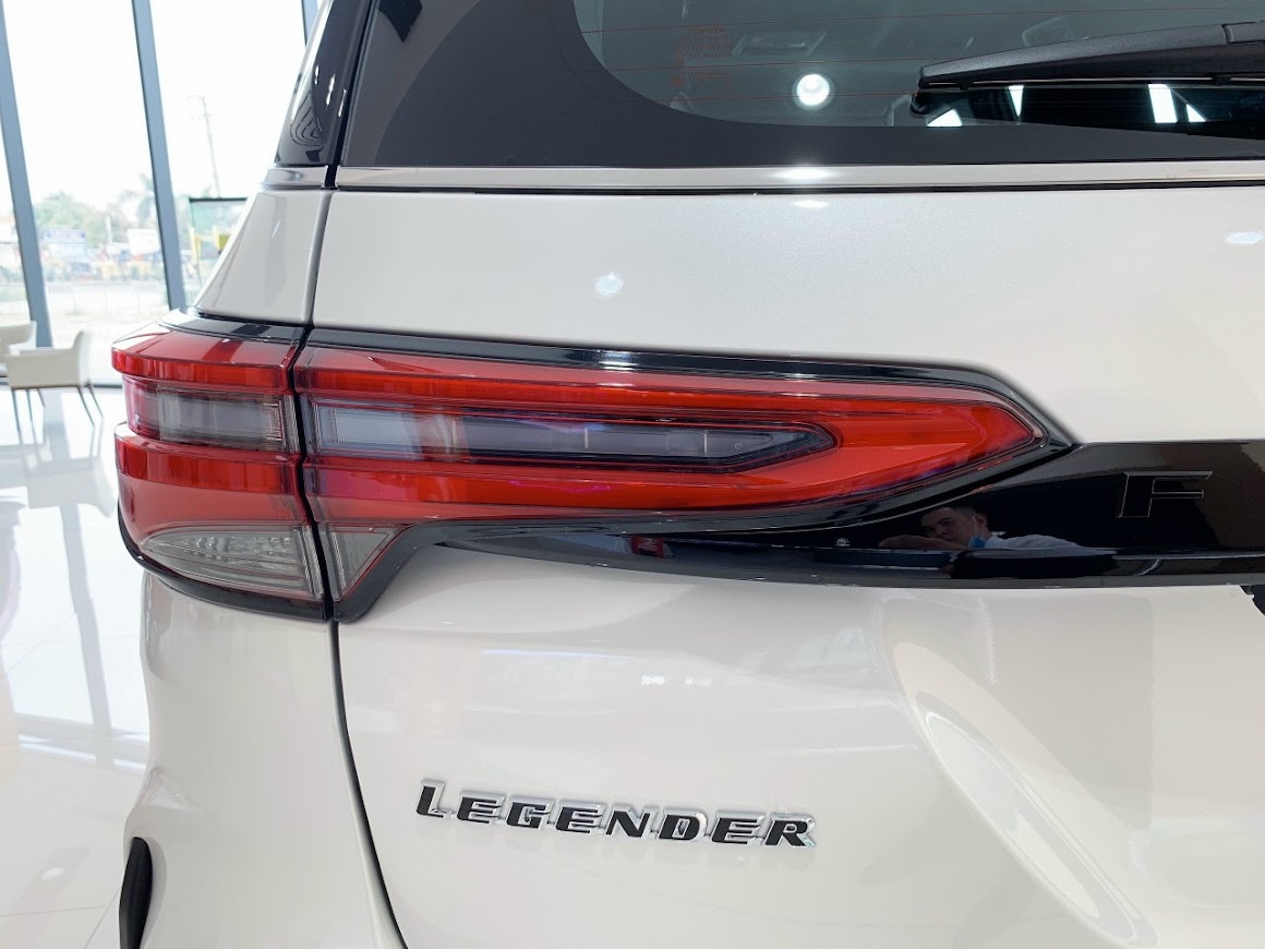 Fortuner Legender 2.4AT 4X2